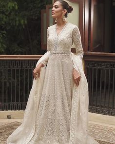 Zaynab – Sania Maskatiya International Sania Maskatiya, Nikah Dress, Website Features, Organza Dupatta, How To Dye Fabric, Digital Photography, Full Set, Tulle Skirt, Custom Sizing