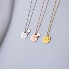 Personalized Gold Necklace, Initial Disc Necklace, Custom Coins, Family Jewelry, Gold Disc Necklace, Necklace For Mom, Family Jewellery, Initial Necklace Gold, Gold Disc