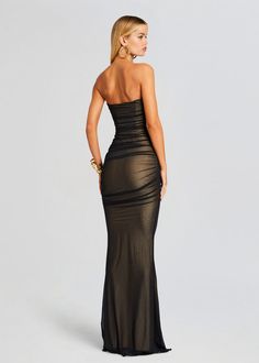 Make a bold style statement with Retrofête's Ford Dress, a striking black floor-length gown with a unique design. Boujee Dresses, Senior Prom Dress, Unique Maxi Dresses, Hoco Inspo, Black Tie Attire, Classy Prom, Prom 2024, Bachelorette Party Bride, Cocktail Formal