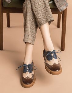 Style Oxford Shoes, Oxford Shoes For Women, Casual Leather Flats, Womens Oxfords Shoes, Oxford Shoes Style, Brogues Style, Oxfords Shoes, Leather Flat Shoes, Women Oxford Shoes