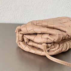 Description BTG VNT Mini Pouch Almond, For Women, Bags 8.6in/22cm 585852VCPP12700 Rep 1:1 Size: 13 x 22 x 5 cm / 5.1 x 8.6 x 1.9 inches (Height x Width x Length) Mini intrecciato clutch with strap Single compartment Magnetic frame closure Includes box, dust bag. This product is of the best quality. Luxury Mobile Phone Pouch Bag, Luxury Pouch Baguette Bag With Phone Pocket, Luxury Crossbody Mobile Phone Pouch, Luxury Mobile Phone Pouch For Daily Use, Trendy Leather Pouch Baguette Bag, Beige Pouch Baguette Bag With Dust Bag, Trendy Handheld Baguette Bag With Dust Bag, Chic Leather Mobile Phone Pouch, Modern Pouch Baguette Bag