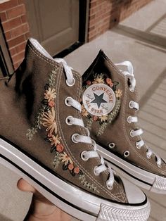 Boty Converse, Embroidered Converse, Cute Converse, Estilo Hippy, Dr Shoes, Embroidered Shoes, 자수 디자인