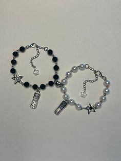 "Handmade matching bracelet set for friends made with black and white beads. Comes with silver flip phone charms and magnetic heart charm. Also comes with 2.5 inch extenders making total length about 9.5\"." Matching Bracelets Black And White, Matching Accessories Best Friends, Flip Phone Charms, Matching Jewelry Best Friends, Best Friend Bracelets For 2, Matching Bracelet Ideas, Matching Bracelets For Best Friends, Maxi Jewelry, Sisyphus Happy