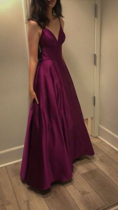 Prom Dress Inspo, Stunning Prom Dresses, Purple Prom Dress, Looks Party, Prom Dress Inspiration, Cute Prom Dresses, Long Evening Gowns, Pretty Prom Dresses, Grad Dresses