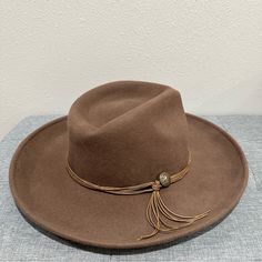 One Size Brown In Color Euc - Like Brand New Vintage Absolutely Beautiful Women's Hats, Palermo, Ladies Cowboy Hats, Western Hats For Women, Straw Cowboy Hats, Hat Bands, Straw Cowboy Hat, Western Hats, Hat Band