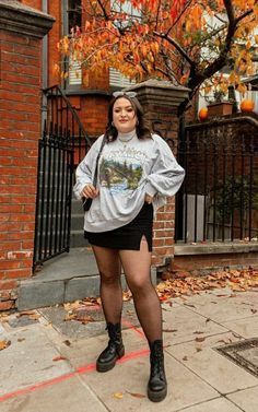 Curves and cozy vibes: Fall fashion for every body type Baltimore Fall Outfits, Style Doc Martens Plus Size, Short Thick Outfits, Checkered Vans Outfit Plus Size, Curvy Skirt Outfits Winter, Curvy Street Style Winter, Easy Grunge Outfits Plus Size, Plus Size Edgy Office Outfit