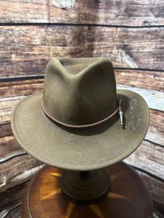 this hat is a auction hat, fixed by our shop. Western Style Adjustable Top Hat For Outdoors, Western Brimmed Fedora For Outdoor, Adjustable Rustic Fedora Hat, Rustic Curved Brim Hunting Hat, Country Style Flat Brim Hunting Hat, Country Style Flat Brim Hat For Hunting, Country Style Fedora With Flat Bill For Outdoor, Adjustable Brown Hats For Hunting, Adjustable Fedora For Western-themed Events