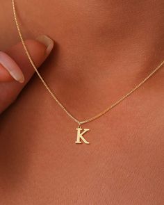 Fashionable and exquisite 26 English alphabet necklace jewelry Gold Initial Pendant Necklace With Letter Print, Elegant Sterling Silver Letter Jewelry, Dainty Letter Jewelry For Personalized Gift, Initial Pendant Name Necklace, Elegant Initial Pendant Necklace, Trendy Initial Pendant Jewelry, Tan Initial Pendant Charm Necklaces, Trendy Silver Jewelry With Letter Print, Trendy Everyday Letter-shaped Jewelry