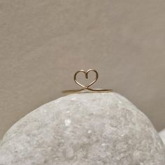 Gold heart ring handcrafted from solid 9ct gold wire.  The wire is 0.8mm wide making this a very cute dainty ring.  Express your love for that special woman in your life with this beautiful ring she can wear everyday.  Our jewellery is made to order especially for you so please allow 7-10 days for your order to be dispatched.  This ring comes beautifully packaged and can be sent as a gift.  Please leave your ring size in a message at checkout.  Can be made in rose gold, and white gold aswell. Th Gold Wire Jewelry, Love Ring Gold, Gold Love Ring, Delicate Diamond Necklace, Gold Promise Ring, Gold Heart Ring, Gold Promise Rings, Zierlicher Ring, Jewelry Bridesmaid