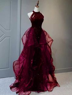 Dark Red Dress Aesthetic, Dark Red Prom Dresses, Mafia Dress, डिजाइनर कपड़े, Halter Evening Dress, Long Party Dress, Halter Prom Dresses, Fashion Fantasy, 파티 드레스