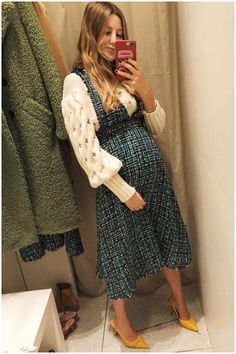 Fall/Winter 2022 Trends That Are Perfect for Maternity Wear Pregnant Look Outfits, Zara Maternity, Pregnacy Fashion, Zara Store, Preggo Fashion, Mommy Outfits, Looks Country, Cute Maternity Outfits, Stylish Maternity Outfits