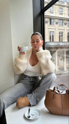 Estilo Indie, Skandinavian Fashion, Uggs Outfit, Foto Poses, Outfit Look, Mode Inspo, Autumn Outfit, Outfit Inspo Fall