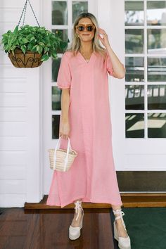 Our Gauze Caftan in Coral, a warm pink, is ideal for throwing on for a dinner al fresco or simply running errands when a single stylish piece is all you need. It features a midi length with side slits and is designed with slight drop shoulders and a V-neck. The back yoke adds room for a relaxed fit, while double-gauze fabric delivers ample coverage for dressing up or down. This style is intentionally designed for a flowing, oversized fit. We recommend sizing down if you are between sizes or pref Patio Dress, Lake Style, Navy Gingham, Double Gauze Fabric, Gauze Fabric, Scalloped Hem, Cotton Lights, Above The Knee, Cotton Poplin