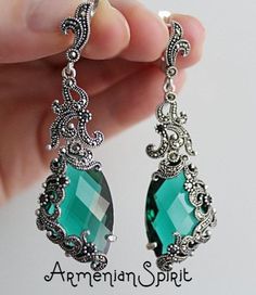 Armenian jewelry Marcasite Emerald green EARRINGS Very long Green accessories Tudor victorian reneissance SILVER 925 green dress jewelryWE MAKE THIS SET IN ANY COLOR (stone): RED, BLUE, BLACK, BROWN, GREEN, PINK, etc.EARRINGS (sterling silver 925, lab topaz): Length: 6.5cm = 2.6 inchWeight: 16.1 grams.RING ( sterling silver 925, lab topaz)Weigh: 9 gramsShipping time:Europe 3-5 weeks.USA and other countries 3-5 weeksI don`t accept returns and  exchanges.Request a cancellation within: 1 hour of pu Elegant Baroque Gemstone Jewelry, Elegant Green Earrings With Intricate Design, Elegant Antique Silver Nickel-free Jewelry, Elegant Nickel-free Antique Silver Jewelry, Green Oval Jewelry For Party, Vintage Sterling Silver Jewelry For Party, Elegant Engraved Emerald Jewelry, Vintage Sterling Silver Party Jewelry, Elegant Baroque Silver Jewelry