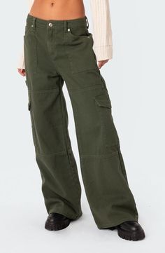 EDIKTED Ember Denim Cargo Pants | Nordstrom Military Green Pants Outfit, Styling Cargos, Cargo Pants Back, Outfit Outline, Olive Clothes, Olive Cargo Pants, Colored Pants Outfits, Green Cargos, Cargo Pants Green