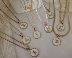 Add a touch of personalized elegance to your style with our Gold Filled Mother Of Pearl Round Initial Necklace. Handcrafted with love, this unique piece features delicate jewels and can be customized with your initials for a special touch. Perfect for any occasion, this necklace adds meaning to your everyday look. Customization Options: If you need a chain of a specific, shorter length than what is available, please feel free to request it—we can customize the chain to any size to guarantee a pe Twist Pattern, Anklet Bracelet, Ring Size Guide, Necklace Sizes, Initial Necklace, Bracelet Sizes, Beaded Chain, Pearl Beads, Everyday Look