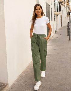 Women's Khaki Green Straight Leg Regular Fit Ladies' Cargo Trousers – Threadbare Style Green Cargo Pants, Olive Cargo Pants Outfit, Khaki Cargo Pants Outfit, Cargo Outfits Women, Orange Top Outfit, Cargo Trousers Outfit, Green Trousers Outfit, Cargo Outfits, Green Cargo Pants Outfit