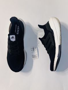 100% Authentic. Black Running Shoes With Secure Fit For Streetwear, Adidas Black Running Shoes For Workout, Comfortable Black Running Shoes For Sports, Adidas Functional Sneakers For Workout, Adidas Athleisure Sneakers With Athletic Fit, Adidas Sporty Running Shoes, Black Adidas Sneakers For Workout, Casual Sneakers With Boost Midsole For Gym, Comfortable Black Running Shoes With Boost Midsole