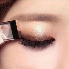 Feature: Easy to use; Double layer eyeshadow. Benefit: Waterproof / Water-Resistant,Brighten,Other,Easy to Wear,Natural,Long-lasting. Effect:Waterproof / Water-Resistant, Long-lasting, Brighten, Easy to Wear. | eBay! Shimmer Eye Makeup, Eye Makeup Cosmetics, Alat Makeup, Bronze Makeup, Makijaż Smokey Eye, Glitter Eyes, Eye Makeup Tips, Eye Shadow Palette, Glitter Eyeshadow