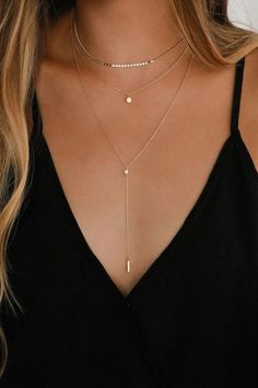 Layered Gold Necklace, Layer Necklaces, Gold Outfit, Body Chains, Costume Jewelry Necklaces, Gold Necklace Layered, Accessories Jewelry Necklace, Short Necklace