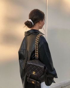 How To Have Style, Stile Blair Waldorf, Tall Girl Fashion, Grooming Style, Chanel Backpack, Photos Inspo, Vintage Lifestyle, Short Men Fashion, Soft Autumn