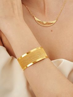 When it comes to completing your weekend look, it's all about the finishing touches which is why you'll love this charming Alameda Cuff Bracelet Gold. There's a reason certain jewelry is always in style, season after season and year after year. It’s an instant statement piece and will get you a flurry of compliments every time you wear it. Features: Handmade Gold is gold plated 18K Dimensions: W 1.16" x L 2.5" It's adjustable so it fits all wrist Jewelry Unique Gold Jewellery, Gold Kada Women, Gold Bracelet For Women Dubai, Breslet Jewelry Gold, Gold Kada Design For Women, Bangles Jewelry Designs Gold, Bangles Design Gold, Gold Bracelet Design, Gold Bangle Designs