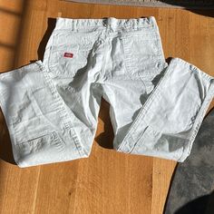 Nwot Crisp White Painters Pants. Pockets Galore White Straight Leg Bottoms With Belt Loops, White Straight Leg Cotton Cargo Pants, White Cotton Straight Leg Cargo Pants, Mid-rise White Pants With Belt Loops, Vintage White Bottoms With Pockets, White Vintage Bottoms With Pockets, Mid-rise Cotton Work Pants With Hip Pockets, White Tapered Leg Bottoms With Pockets, White Relaxed Fit Bottoms With Hip Pockets