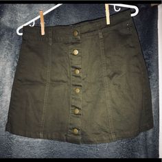 Brand New With Tags! Cute Green/Brown ,Denim, And Button Down Skirt Size 28, Medium The Top Seen In The Last Pictures Is Available For Sale In A Separate Listing! Check Out My Other Listings For More Items On Sale! Every Item With A Is Apart Of The $8-$15 Sale! Nwt/Nwot Clothes Sizes S, M, And L Available! Trendy Cotton Mini Skirt With Button Zip Fly, Cotton Denim Skirt With Button Closure For Day Out, Trendy Button-up Cotton Skirt, Trendy Buttoned Cotton Denim Skirt, Casual Cotton Button-up Mini Skirt, Casual Button-up Cotton Mini Skirt, Trendy Mini Skirt With Buttons For Day Out, Trendy Button Mini Skirt For Day Out, Trendy Buttoned Mini Skirt For Day Out