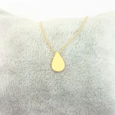 -The tear drop design women jewelry pendant necklace is made with high quality 14K real solid gold. - We recommend you to review our other bracelets and necklaces. We have listed many kinds of beautiful and trendy gold and silver products. You won't regret! https://www.etsy.com/shop/LatikaJewelryShop - This cute, charm, dainty, delicate, elegant, and trendy women jewelry pendant necklace has been artfully designed for timeless yet modern millennial fashion. and you can order in three different c Drop Necklace With Clavicle Chain As Gift, Dainty Yellow Gold Drop Necklace As Gift, Rose Gold Necklace For Gift, Hypoallergenic Gold Charm Necklaces For Birthday Gift, Hypoallergenic Gold Charm Necklaces For Birthday, Hypoallergenic Gold Charm Necklace For Birthday, Gold Teardrop Necklace For Anniversary, 14k Gold Drop Necklace With Clavicle Chain As Gift, 14k Yellow Gold Drop Necklace For Gift