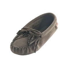 Description Details Sizing These ladies indoor moccasin slippers are extremely stylish and provide ultimate comfort. They are Canadian handmade from genuine suede leather which is extremely soft and flexible and feels amazing against your skin. They come in a beautiful gray color, however we recommend you treat the suede with a leather protector to cause them to be water resistant. The women's traditional style moccasin slippers have a unique v-shaped fringe on the vamp and rawhide laces for tig Shaped Fringe, Fringe Moccasin Boots, Soft Sole Slippers, Moccasin Slippers, Timberland Style, Fashionable Snow Boots, Moccasins Mens, Suede Moccasins, Moccasin Boots