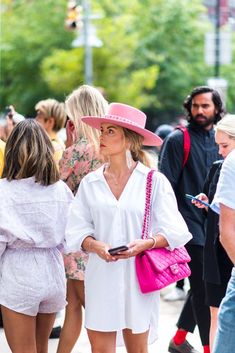 White Shirt Dress Outfit, Shirtdress Outfit, Outfits Nyc, Shirt Dress Outfit, Outfits To Copy, Shirt Dress Summer, Blogger Outfits, Looks Party, Summer Street