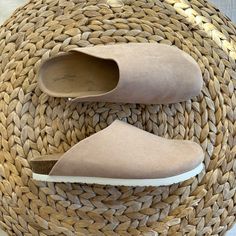 Reposhing This Item I Purchased From @Ennyrakfed. Loved It, But Ready To Rotate For Something New. Questions? Leave A Comment Below! Universal Thread, Mule Clogs, Mules Shoes, Something New, Clogs, Thread, Women Shoes, Running, Cream