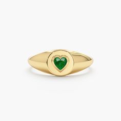 Solid Gold Heart Shape Emerald Signet Ring, Lilliana Heart Signet Ring, Memory Ring, Smaragd Ring, Solid Gold Bracelet, Gold Signet Ring, Solid Gold Rings, Initial Jewelry, Gold Wedding Rings, Diamond Eternity