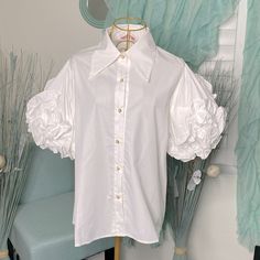 A Fashionable Women's Cotton Lapel Puff Sleeved Shirt Featuring Accented Gold Pearl Buttons. It Is Designed With A Wide Pointed Collar, Giving It Classic Yet Trendy Look. Fit Is A Little Oversized Ptp: 22” Length: 24” Puffy Shirt Outfit, Chic Puff Sleeve Shirt With Ruffles, Spring Shirt With Ruffles And Puff Sleeves, Feminine Summer Shirt With Puff Sleeves, Puff Sleeves Outfit, Puffy Shirt, Fashion Reference, Wedding Halloween, Puff Sleeve Shirt