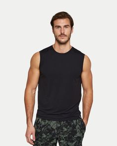 Men's muscle tee Breathable Relaxed Fit T-shirt For Athleisure, Dri-fit Athleisure Activewear, Functional Relaxed Fit T-shirt For Gym, Dri-fit Athleisure Workout Tops, Summer Athleisure T-shirt For Gym, Athleisure Dri-fit T-shirt For Gym, Casual Dri-fit Activewear For Workout, Dri-fit Crew Neck Activewear For Training, Functional Go-dry Crew Neck Activewear