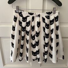 New Without Tag Never Worn Bought As Is Suit For S Skirt, Black White, Cat Skirt, White Outfits, White Black, Womens Skirt, White And Black, Color Black, Black And White