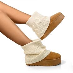 These Super Adorable Cozies Faux Sheep Fur Slides Are 2023 Fall Shoe Trend, Super Adorable To Wear With High Socks Or Leg Warmers. There True To Size. True Size Faux Sheep Fur Slip On Sweater Quilt, Cozy Shoes, Preppy Shoes, Cream Sweater, Girly Shoes, High Socks, Swag Shoes, Leg Warmers, Trending Shoes