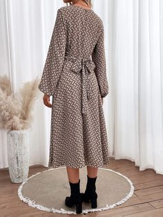 F00221795-105 Dress Elegant Long, Dress For Spring, Tie Waist Dress, Khaki Dress, Sleeve Midi Dress, Geo Print, Long Style, Daily Dress, Long Sleeve Midi