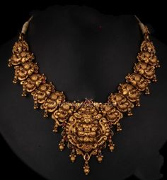 Kameswari Jewellers Necklace, Nakashi Jewellery Indian Jewelry, Kameshwari Jewellery, Peacock Bracelet, Antique Gold Necklace, Kameswari Jewellers, Gold Jewelry Simple Necklace