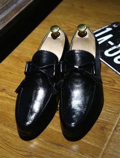 Stylish Men, Slip Ons, Season Spring, Slip On Shoes, Style Casual, Loafers, Slip On, Gold, How To Wear