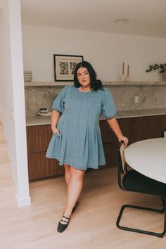 PLUS SIZE - Choose You Dress Trendy Plus Size Fashion, A Line Cut, Denim Details, Light Wash Denim, Puff Sleeves, Body Types, Spring Outfits, Plus Size Fashion, Dresses For Sale