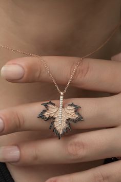 *Gorgeous sycamore leaf necklace 925 sterling silver. *Sycamore Leaf Necklace is made by hand in our workshop with care. * All our jewelry is the most elegant choice for the Bridesmaids, friends, your loved ones and for yourself. * All our jewelry is custom made by hand with care in our workshop. * 💎All Product Are 925 Sterling Silver 925 Stamped. * Non Darken Protection. Engagement, Bachelorette Party, Bachelor Party, Bridal Shower, Wedding, Wedding Shower, Quince Court, Quinceanera, Eid, New Sterling Silver Leaf Necklace, Sycamore Leaf, قلادات متدلية, Pretty Jewelry Necklaces, Magical Jewelry, Classy Jewelry, Fancy Jewellery, Fancy Jewelry, Silver Gifts