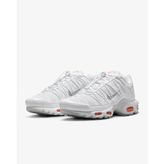 Nike Air Max Plus Utility Fj4232-100 Men's White Orange Running Shoes Nr5749 Description Nike Air Max Plus Utility Fj4232-100 Men's White Orange Running Shoes Nr5749. Product Detail Brand: Nike Model: Nike Air Max Plus Utility Fj4232-100 Department: Men's Color: White Orange Please Message Me If You Have Any Questions. I Stand By All Of My Items Before And After Purchase. Please See My Feedback. We Do Not Combine Shipping Unless It’s At Least 7 Orders To Combine. If You Ask Us To Cancel An Aucti White Running Shoes With Perforated Toe Box For Streetwear, Nike Sneakers With Vented Sides And White Sole, Nike White Sneakers With Air Max Cushioning, White Nike Sneakers With Air Max Cushioning, Nike White Sneakers With Perforations, White Low-top Sneakers With Vented Sides, White Lace-up Sneakers With Vented Sides, White Lace-up Running Shoes With Perforated Toe Box, White Air Max Lace-up Sneakers