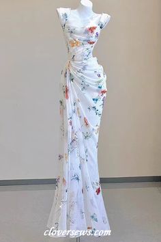 Extra Heels, Spring Bridesmaid Dresses, Floral Evening Dresses, Fair Outfits, Mermaid Prom Dresses Lace, Floral Prom Dresses, Drape Maxi Dress, White Evening Dress, Normal Delivery