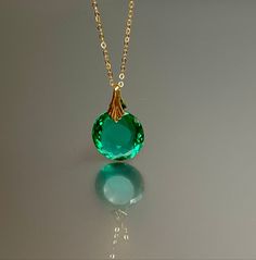 Exquisite Round May Birthstone Necklace, Formal Emerald Necklace With Round Pendant, Elegant Round Emerald Necklace For Gift, Luxury Green Oval Necklace, Custom Round Gemstone Necklace Fine Jewelry, Custom Round Gemstone Necklace In Fine Jewelry Style, Emerald Round Necklace For Gifts, Round Custom Gemstone Necklace In Fine Jewelry Style, Round Emerald Necklace For Gift