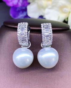 Jewelry Reference, Pearl Diamond Earrings, Wedding Estate, Chandelier Wedding, White Gold Hoops, White Gold Earrings Studs, Pearl And Diamond Earrings, Sea Pearl, Earrings Simple