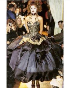 Vivienne Westwood Fashion, Space Dress, Runway Gowns, Vivienne Westwood Dress, Vintage Runway, Claudia Schiffer, Naomi Campbell, Fashion Design Clothes