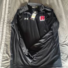 Brand New With The Tag, Never Worn Under Armor, Heat Gear, Long Sleeve. “Heat Gear Fabric Keeps Sweats Away From Your Skin To Keep You Cool, Dry And Light”. Fall Season Black Top For Sports Fans, Black Long Sleeve Fan Gear T-shirt, Sporty Long Sleeve Tops By Under Armour, Under Armour Sports Tops For Fall, Grey Quarter Zip, Under Armour Sweatshirt, Athletic Sweatshirts, Under Armour Shirts, Half Zip Pullover