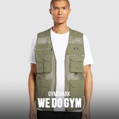 LAYER UP. LEVEL UP. Layer up and level up your fit wherever you’re heading in the Woven Vest. • Functionality AND style• Large cargo pockets with velcro fastening• Breathable mesh material• Side pockets for your hands SIZE & FIT• Regular fit• Regular length• Model is 6'1" and wears size M MATERIALS & CARE• Main: 100% Nylon• Ripstop: 100% Cotton SKU: A5A6U-ECJP