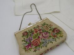 Vintage floral tapestry evening bag - pre-owned Floral Tapestry, Clutch Handbag, Vintage Floral, Evening Bags, Purses And Handbags, Clutches, Vintage Fashion, Tapestry, Ships